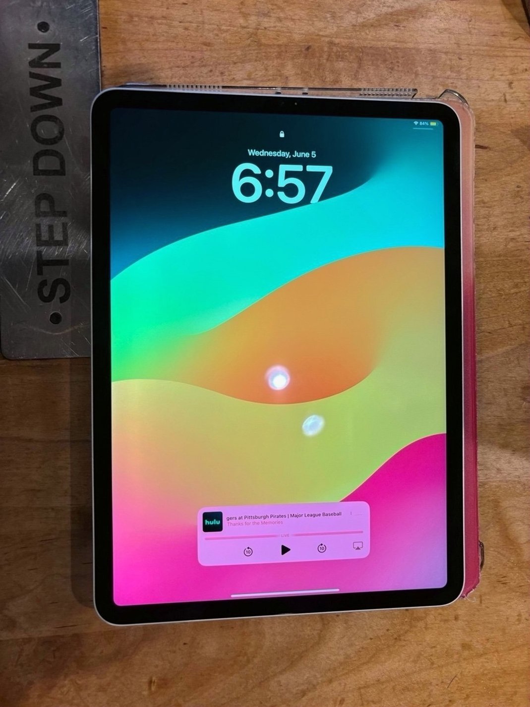 Apple iPad Pro 3rd Generation 128GB Silver Unlocked - Used image 2