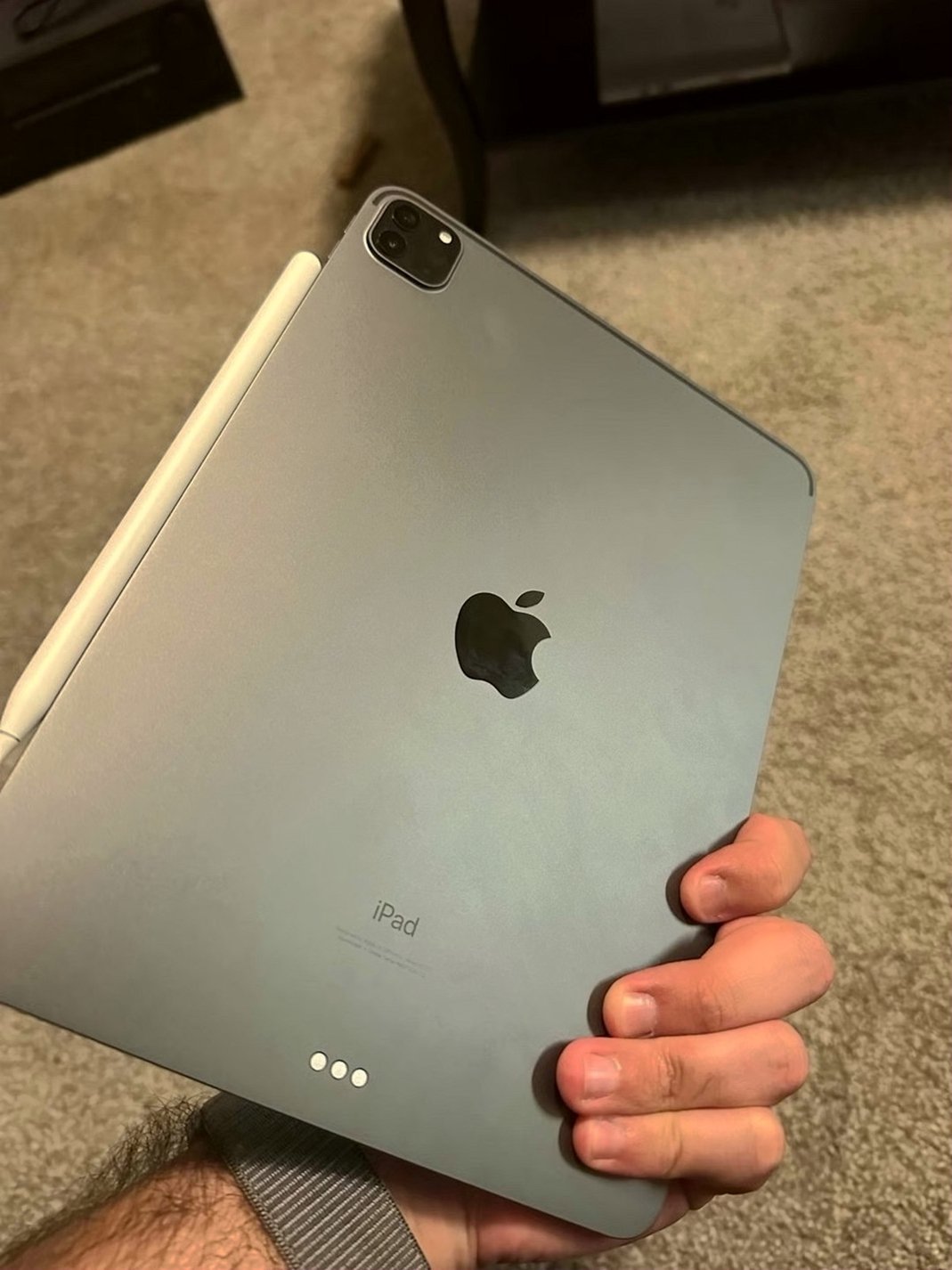 Apple iPad Pro 11 Inch 256GB Space Gray Unlocked - Used image 4
