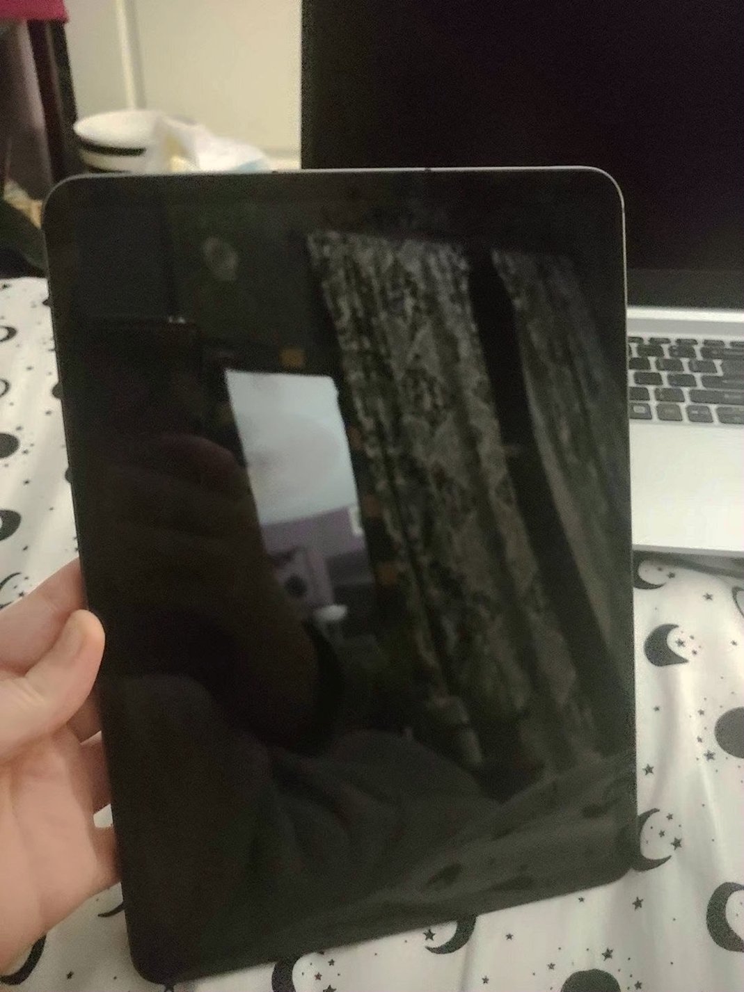 Apple iPad Pro 11 (3rd Gen) 128GB Unlocked - Used image 4