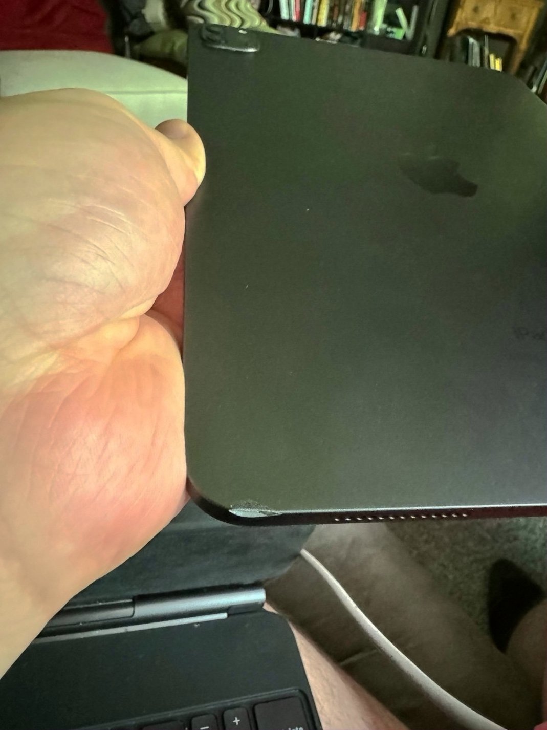 Apple iPad Pro 11-inch 256GB Unlocked - Used image 3