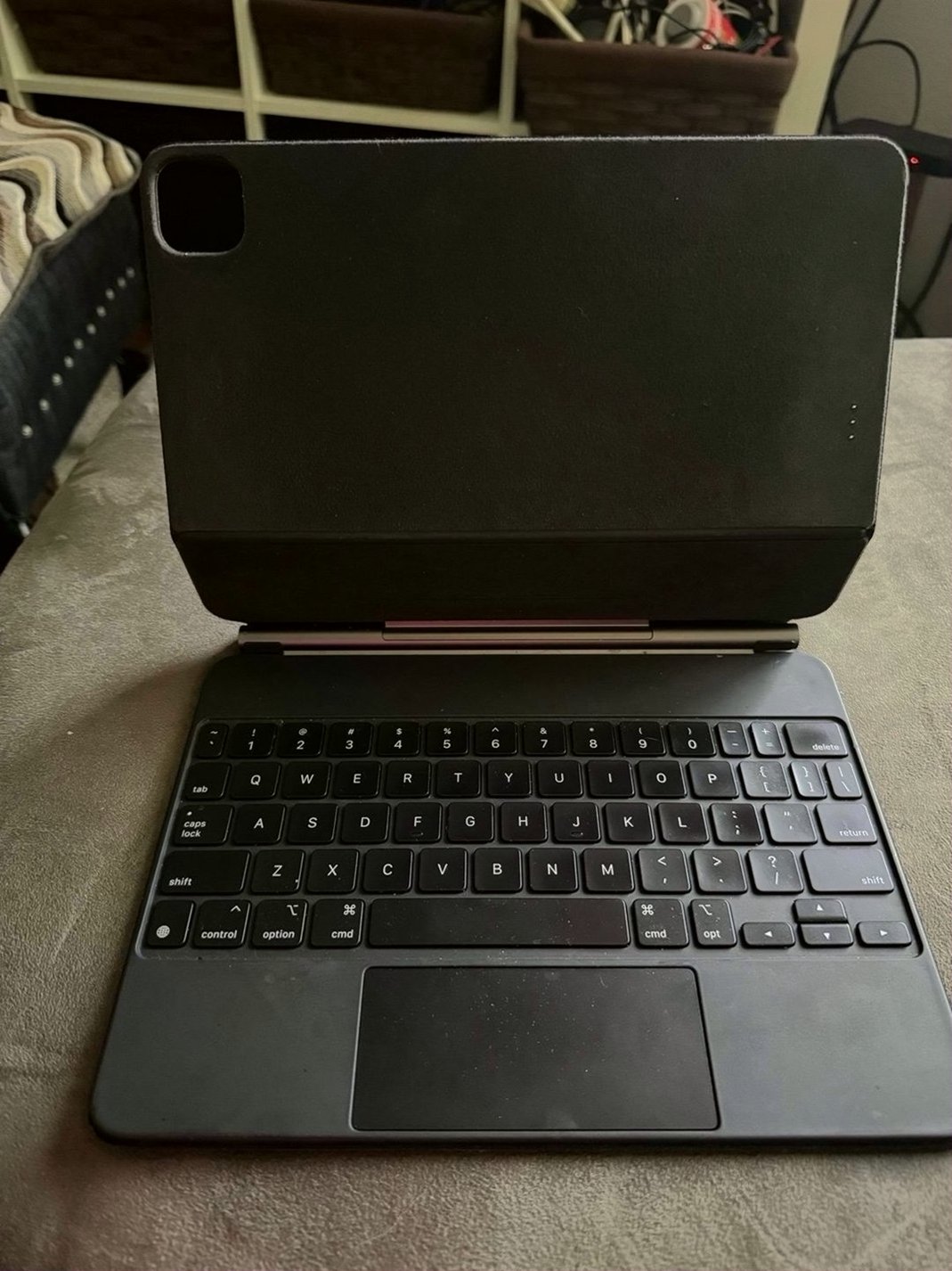 Apple iPad Pro 11-inch 256GB Unlocked - Used image 4