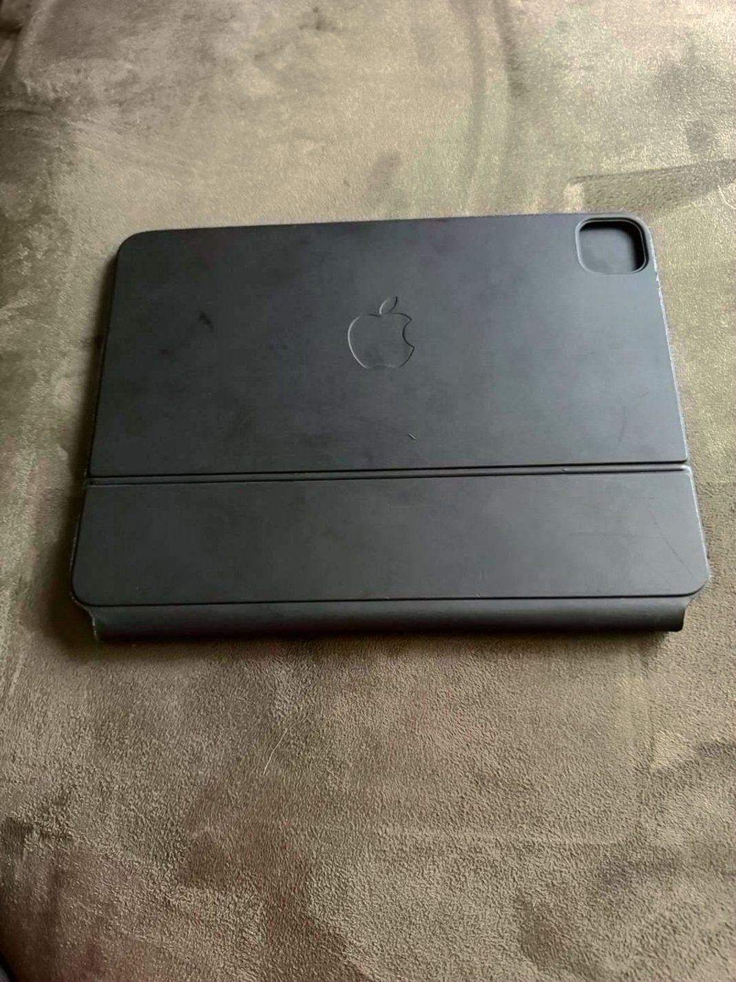 Apple iPad Pro 11-inch 256GB Unlocked - Used image 5