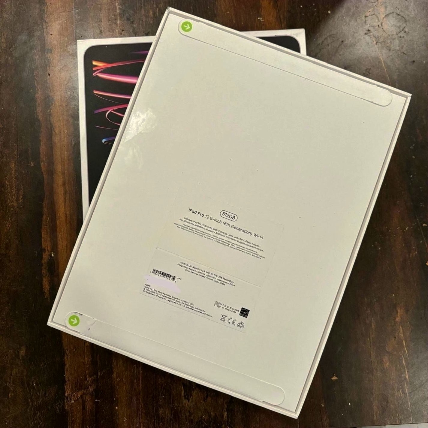 Apple iPad Pro 6th Gen 512GB Space Gray Unlocked - Used image 2