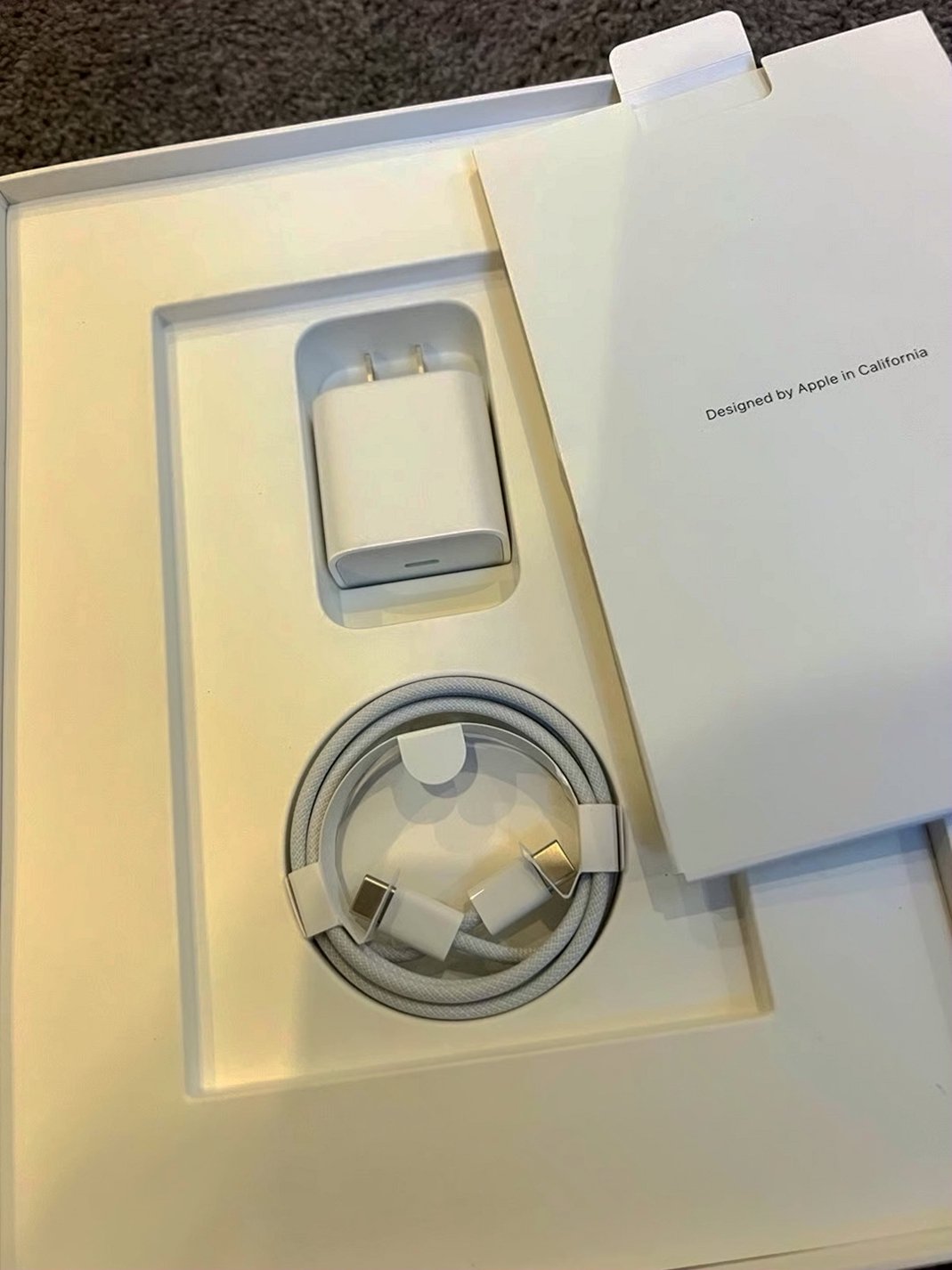Apple iPad Pro 11” 128GB Silver Unlocked - Used image 4