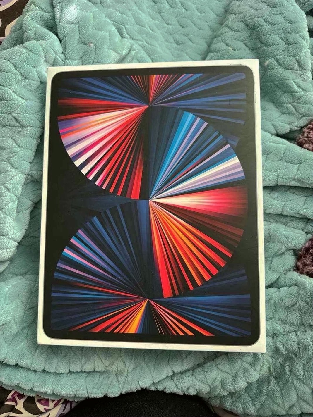 Apple iPad Pro 12.9” 5th Gen 256GB Unlocked Used image 4