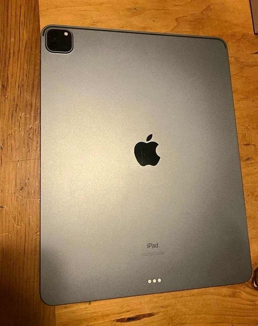 Apple iPad Pro 12.9-inch 128GB Silver Unlocked - Used image 5