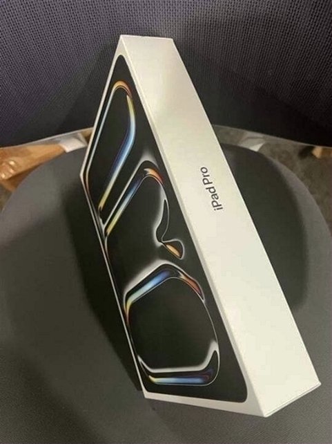 Apple iPad Pro 256GB Space Gray Unlocked - Used image 2