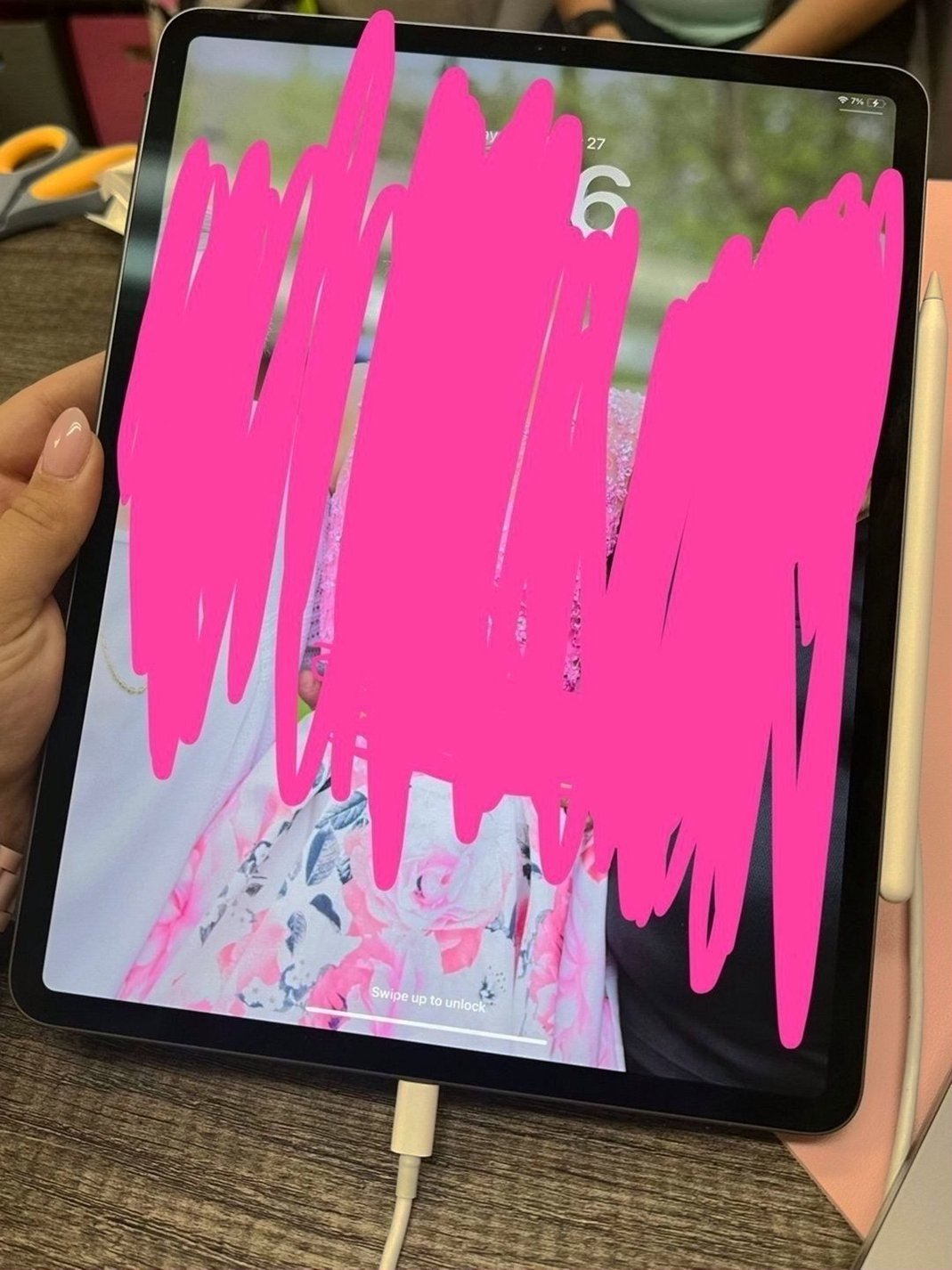 Apple iPad Pro 3rd Generation 256GB 12.9inch Unlocked - Used image 4
