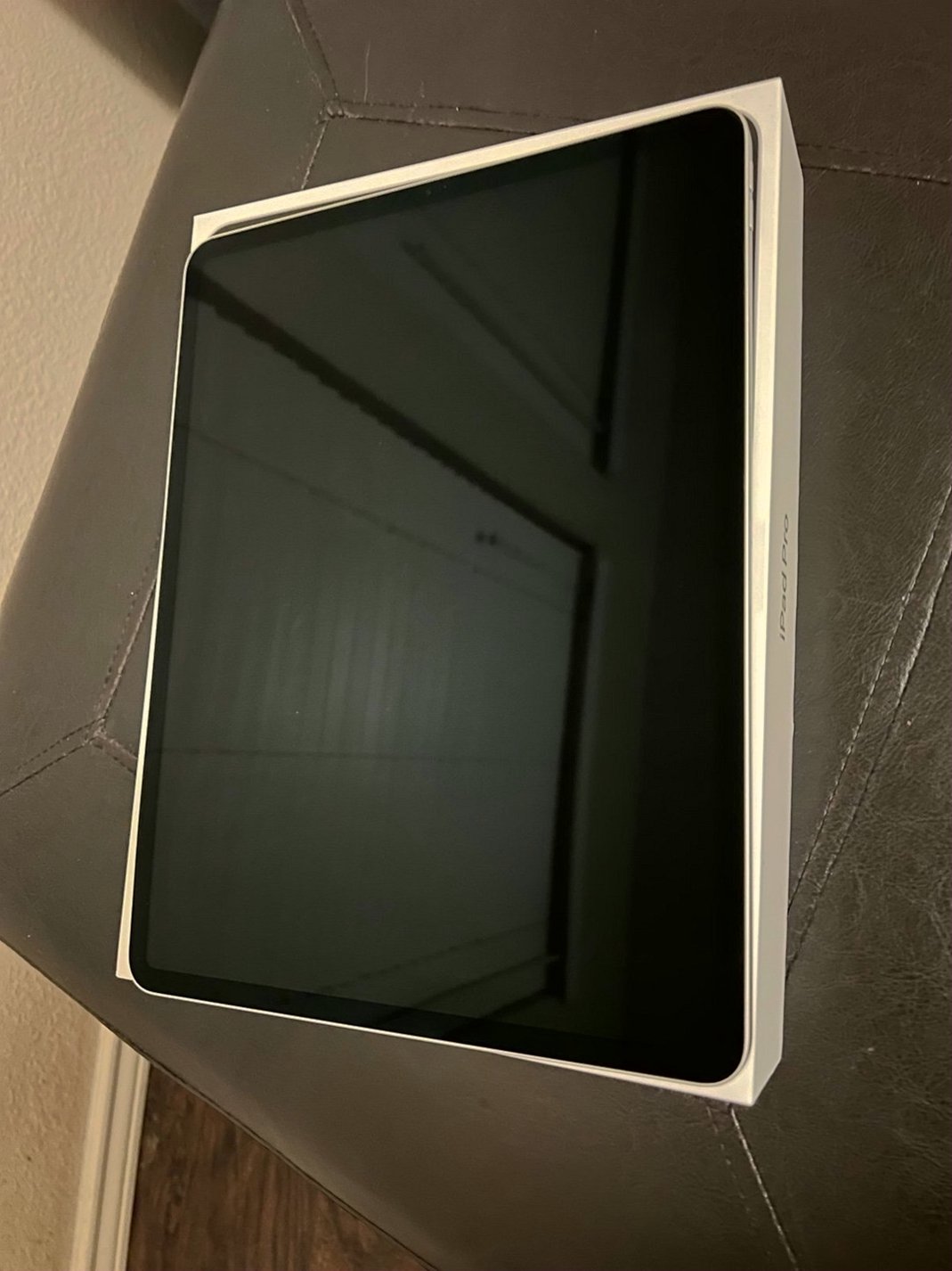 Apple iPad Pro 4th Generation 256GB Silver Unlocked - Used image 4