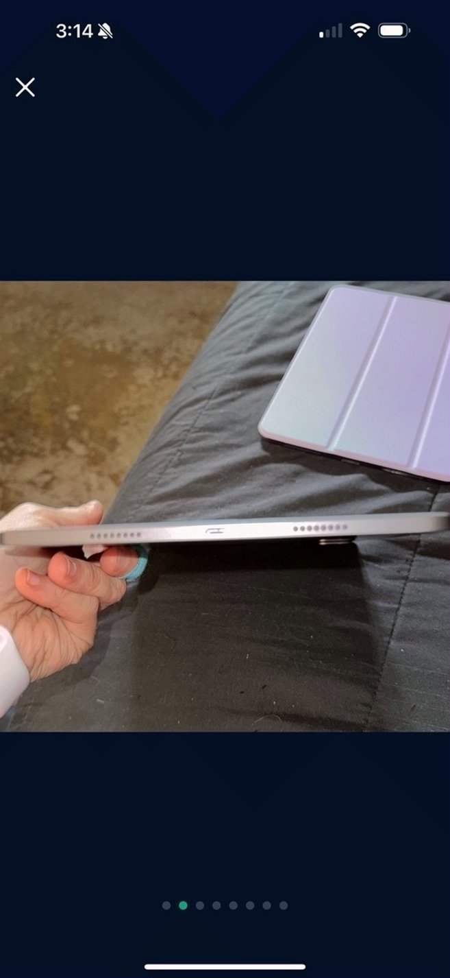 Apple iPad Pro 3rd Generation 11 Inch 128GB Unlocked - Used image 2