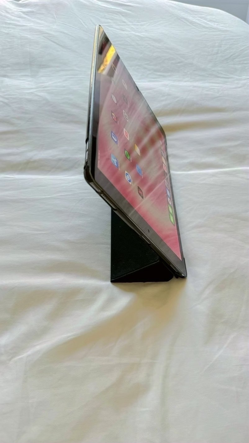 Apple iPad Pro 12.9-inch 64GB Unlocked - Used image 5