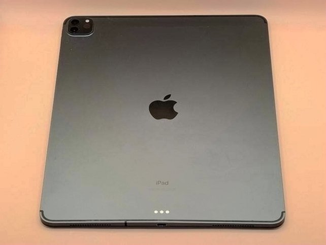 Apple iPad Pro 12.9 256GB Gray Unlocked - Used image 3