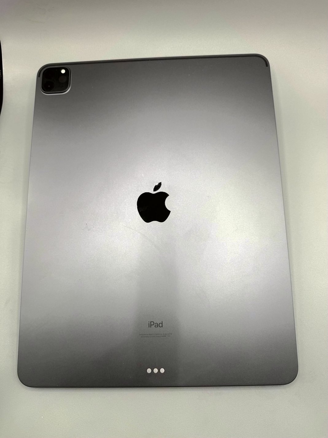 Apple iPad Pro 12.9 5th Generation 256GB Space Gray Unlocked - Used