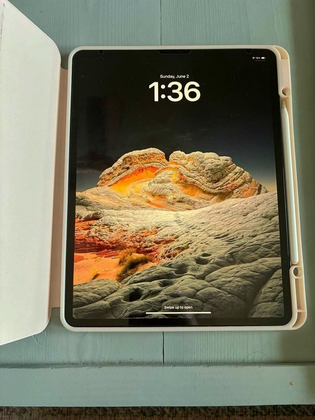 Apple iPad Pro 4th Generation 12.9 256GB Space Gray Unlocked - Used image 2