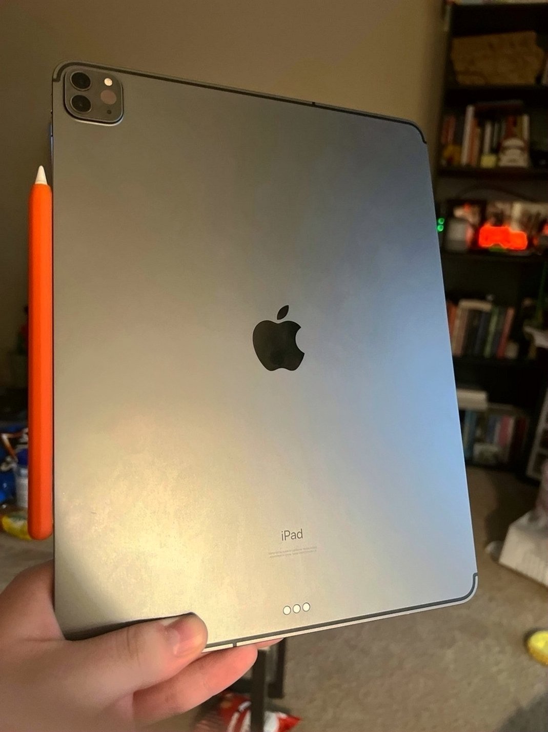 Apple iPad Pro 12.9 4th Gen 512GB Unlocked Used image 2