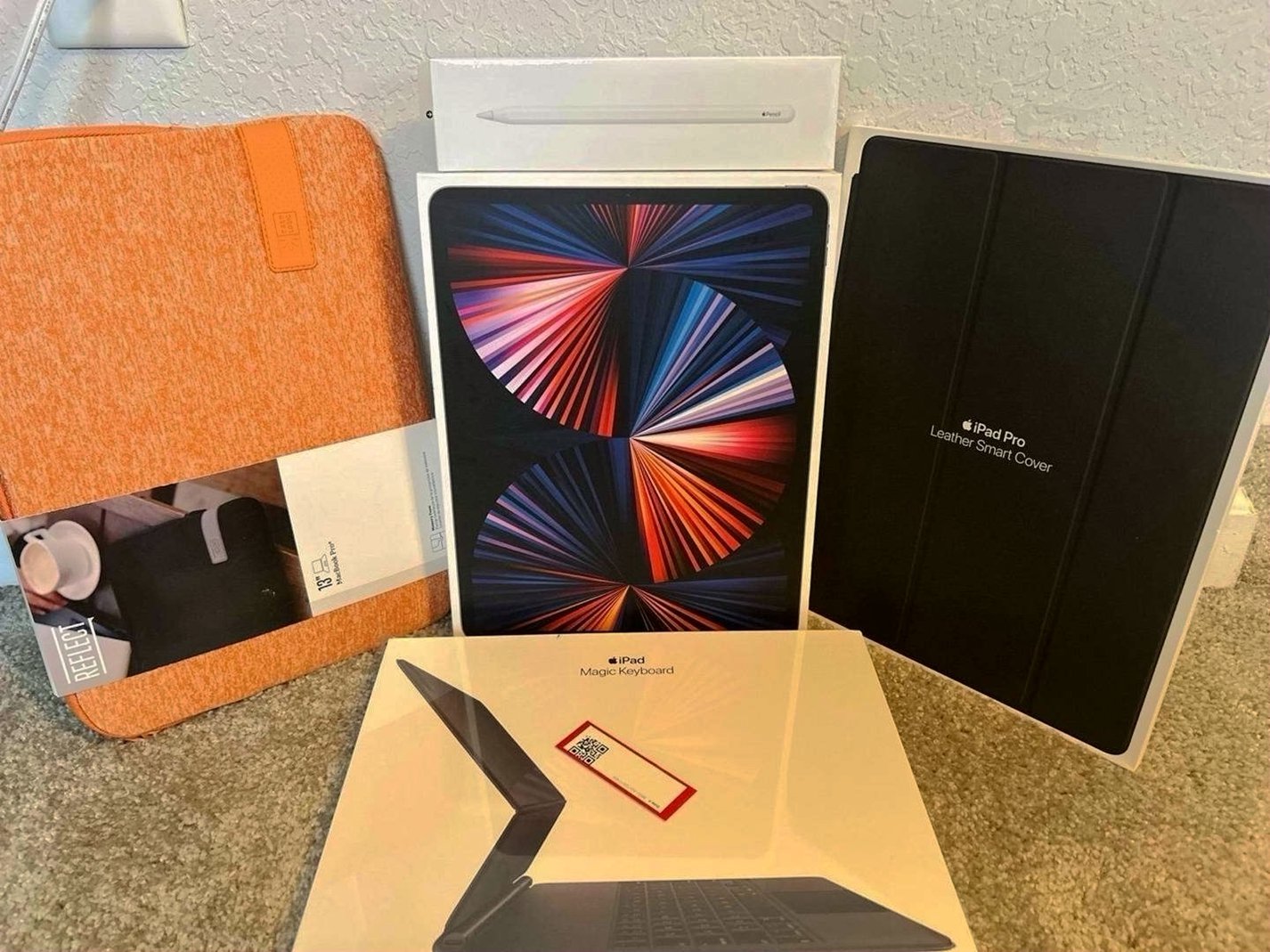 Apple iPad Pro 5th Generation 12.9 Inch Wi-Fi Unlocked - Used image 5