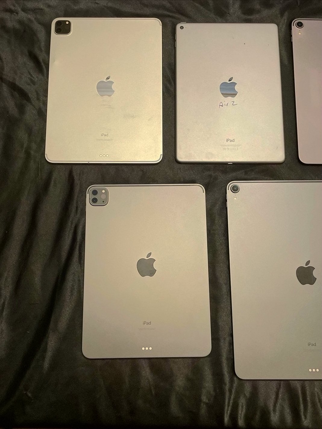 Apple iPad Pro 12.9 Inch 256GB Unlocked - Used image 3
