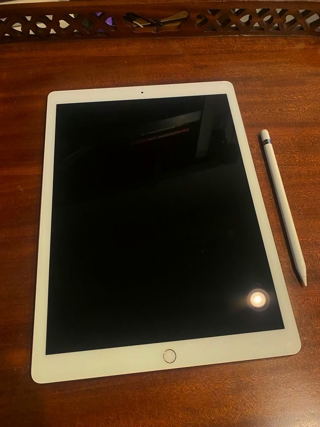 Apple iPad Pro 2nd Generation 256GB Rose Gold Unlocked - Used image 2