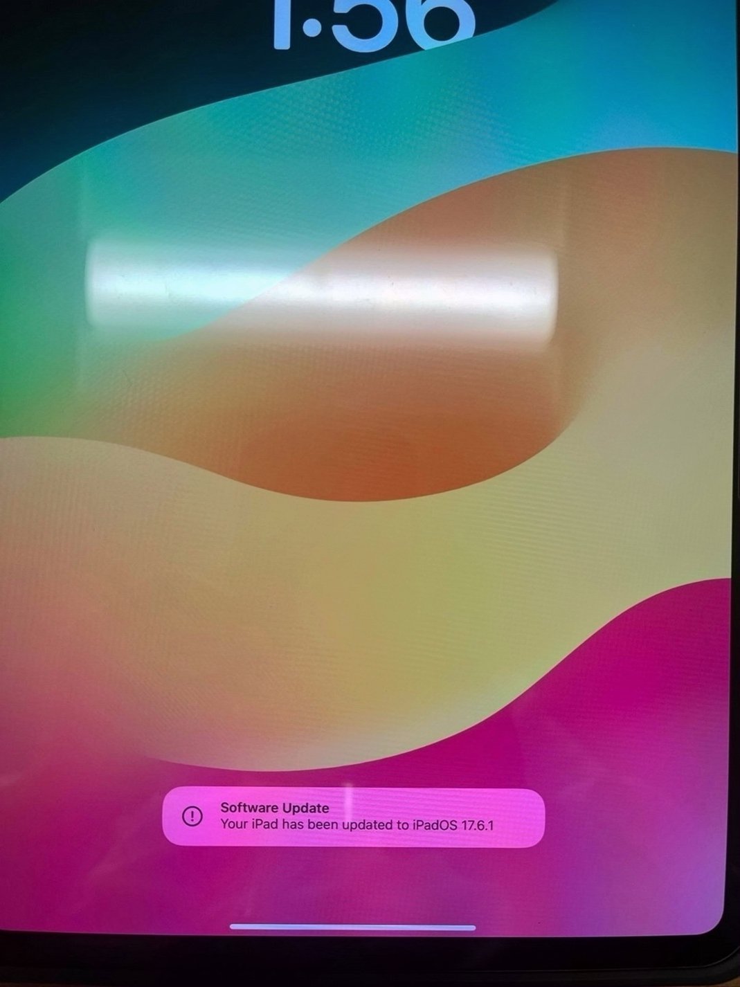 Apple iPad Pro 11 inch 256GB Space Gray Unlocked - Used image 3