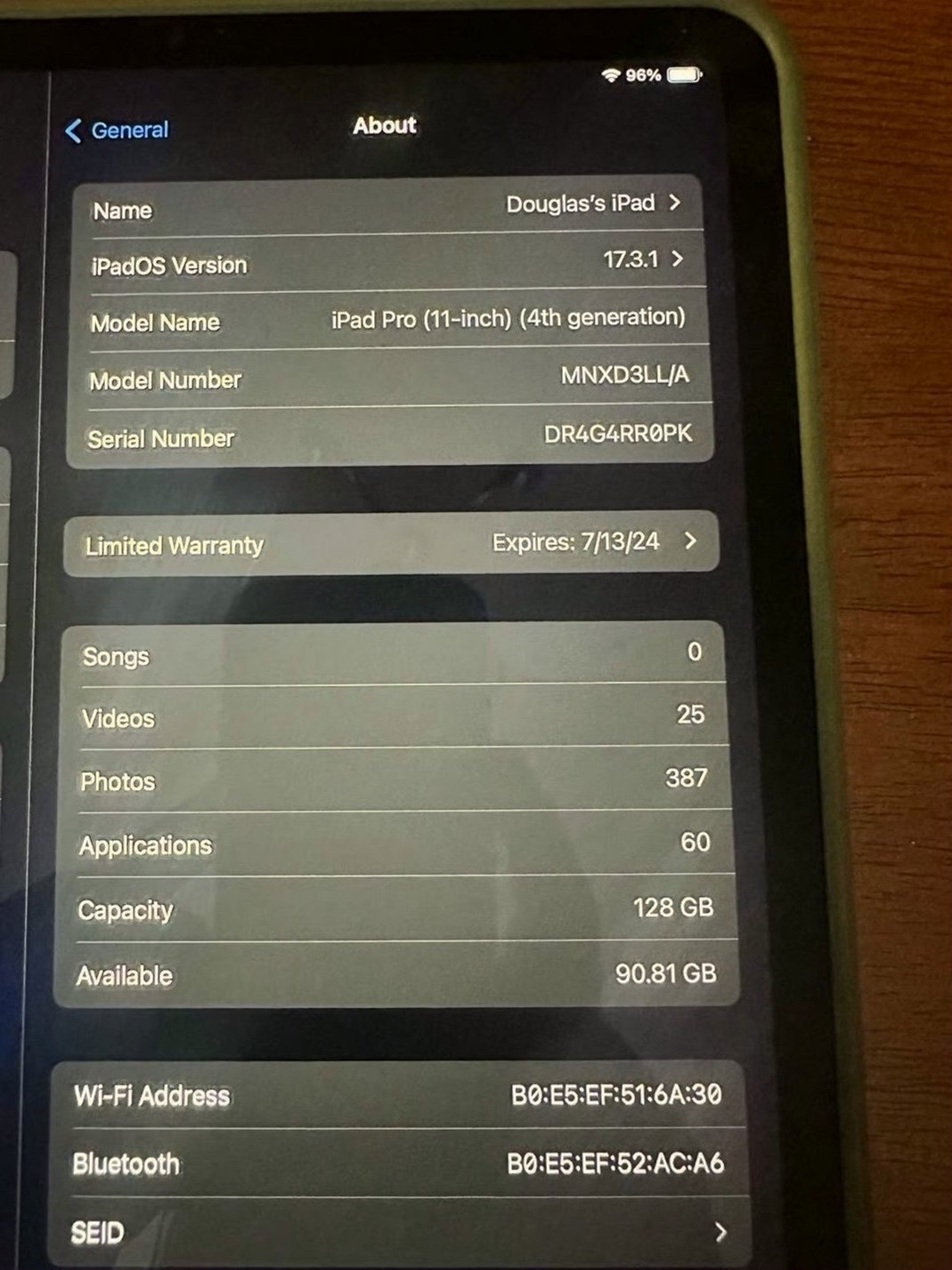 Apple iPad Pro 11 inch Gen4 128GB Unlocked - Used image 2
