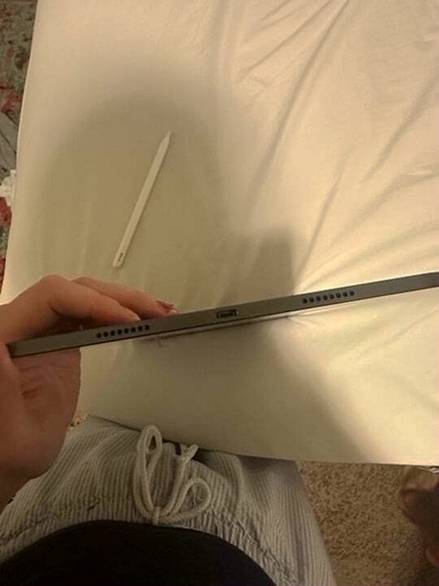 Apple iPad Pro 3rd Generation 11 inch 8T87 Unlocked - Used image 4