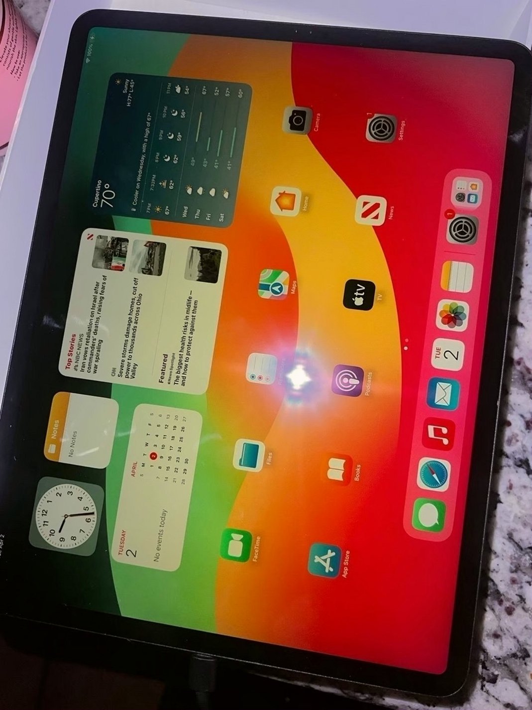 Apple iPad Pro 12.9 3rd Generation 64GB Unlocked - Used image 4