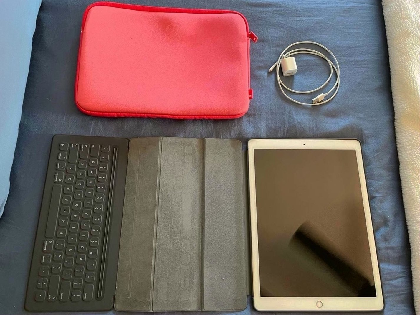 Apple iPad Pro 12.9” 128GB Gold WIFI Only Unlocked - Used