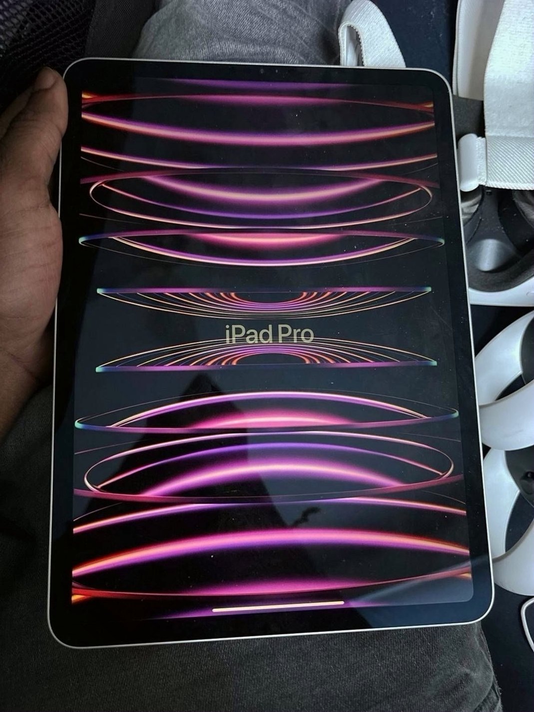 Apple iPad Pro 11-inch 4th Gen Unlocked - Used