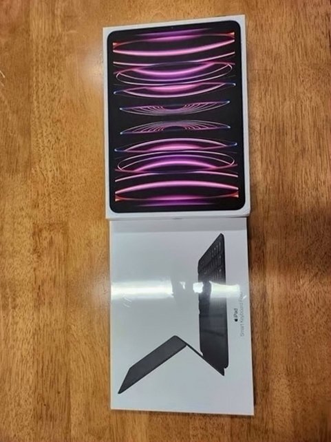 Apple iPad Pro 11-inch 4th Gen 128GB Unlocked - Used