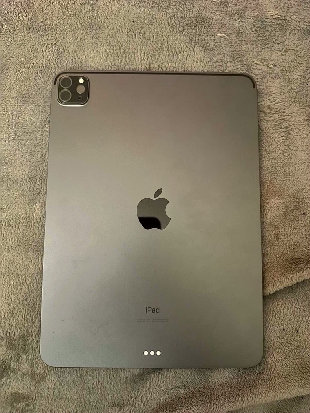 Apple iPad Pro 8V87 128GB Space Gray Unlocked - Used