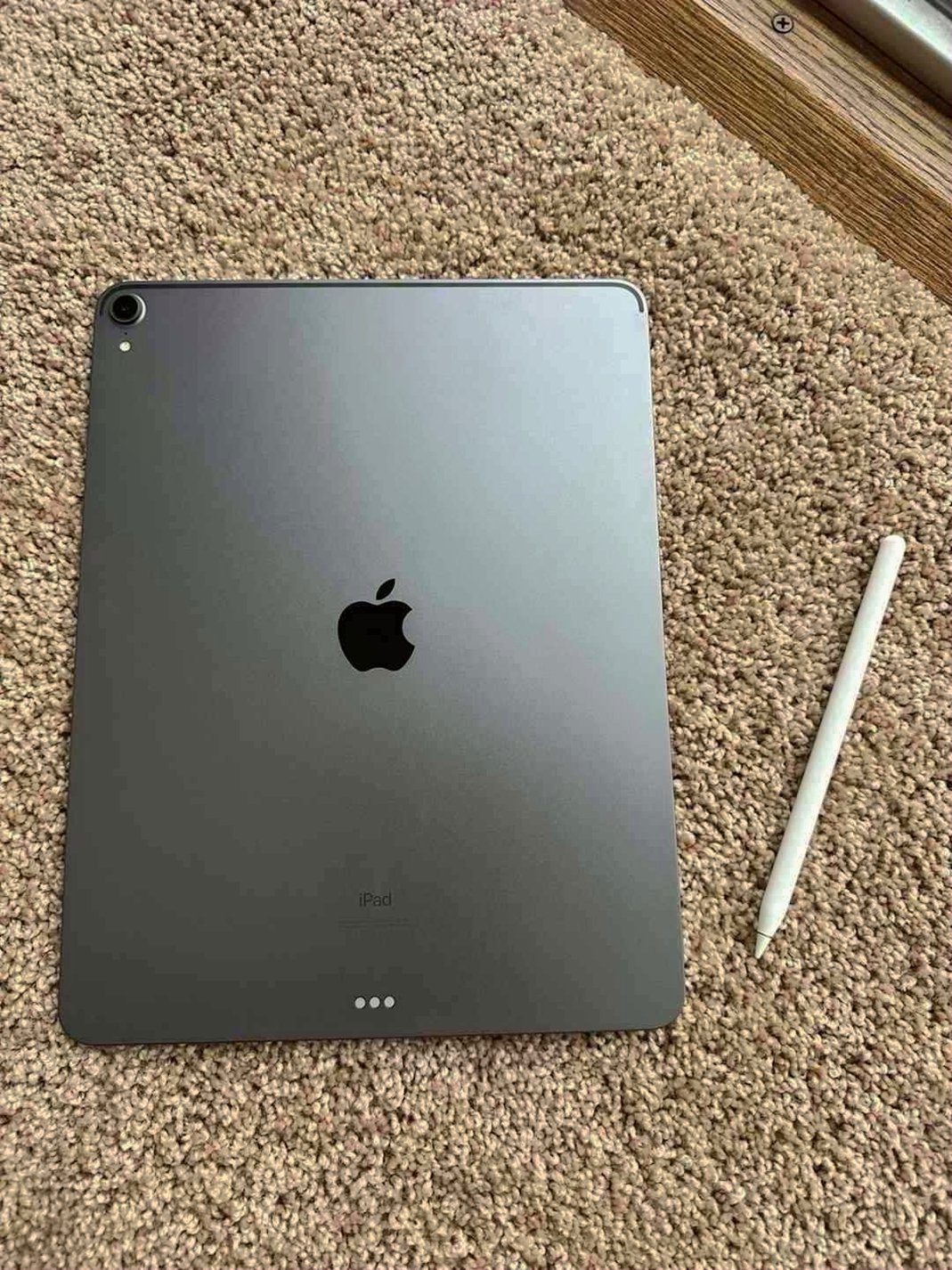 Apple iPad Pro 12.9 inch 512GB Space Gray Unlocked - Used image 4