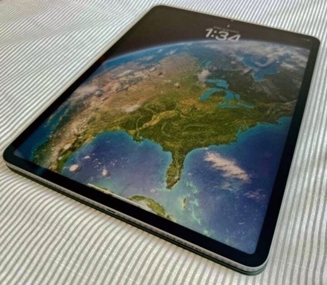 Apple iPad Pro 12.9" 1TB Space Gray Unlocked - Used image 3