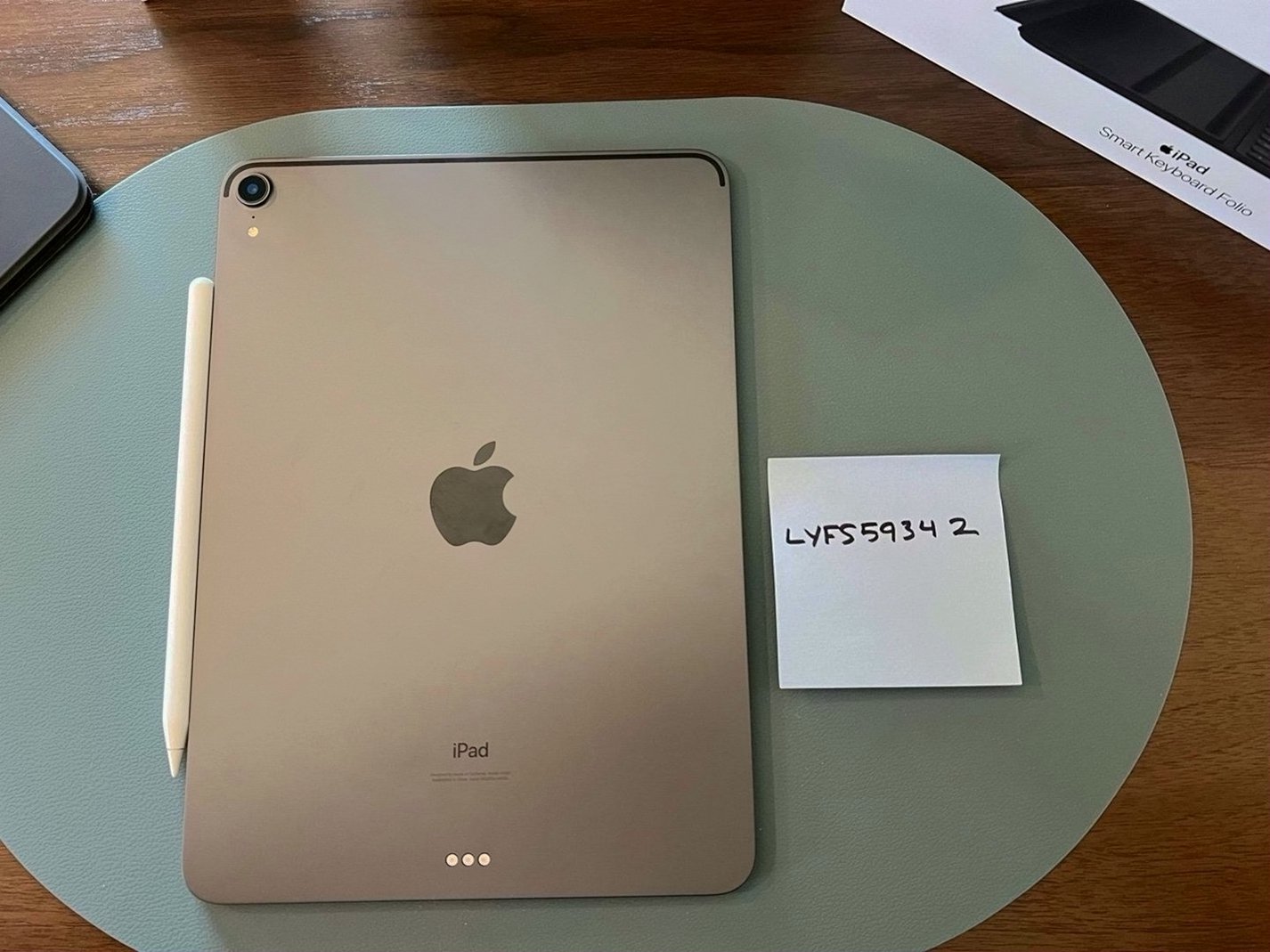 Apple iPad Pro 11” 256GB Space Gray Unlocked - Used image 4
