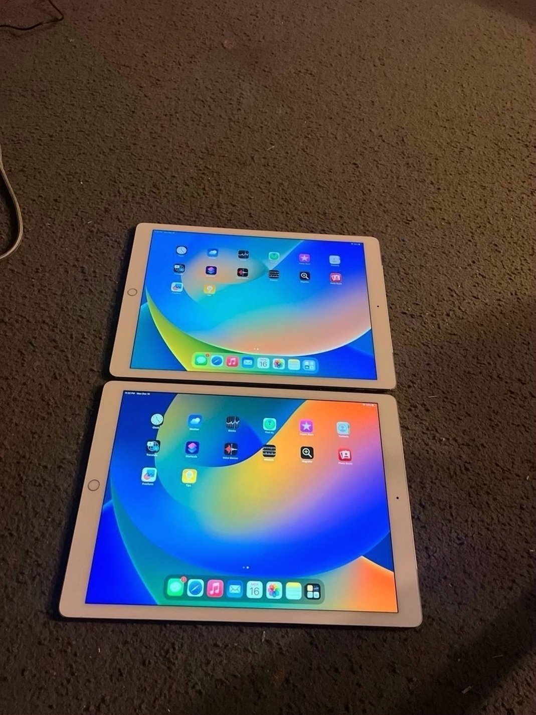 Apple iPad Pro 12.9 inch 128GB Unlocked - Used image 4