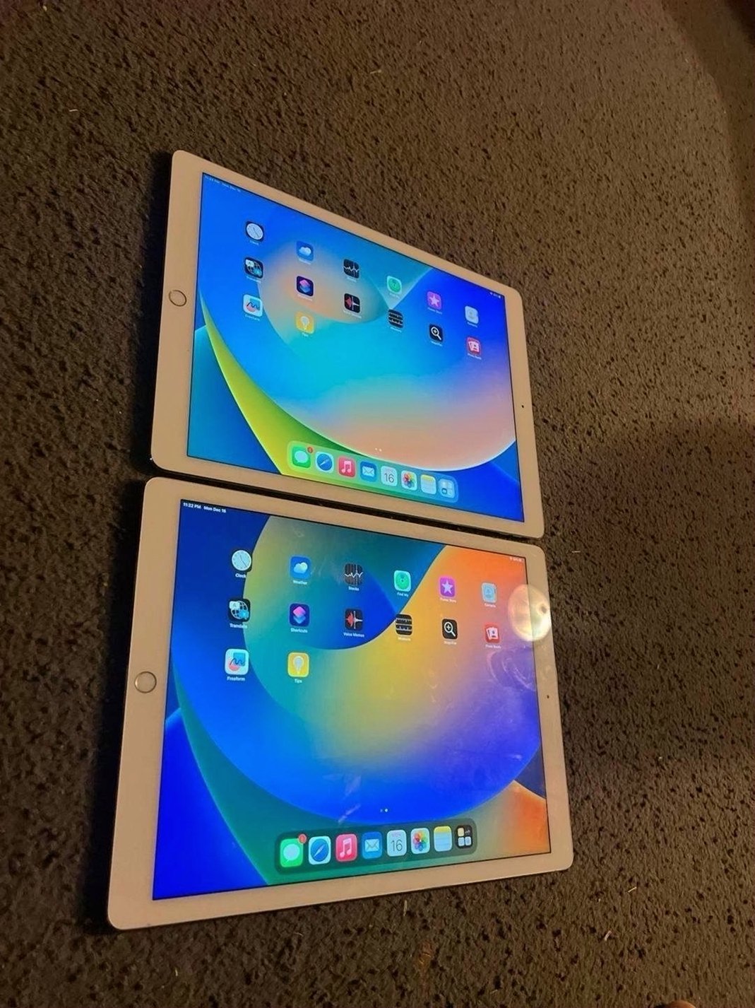 Apple iPad Pro 12.9 inch 128GB Unlocked - Used image 5