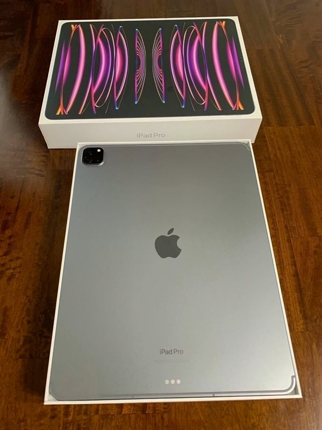 Apple iPad Pro 12.9 inch 128GB Space Gray Unlocked - Used image 4
