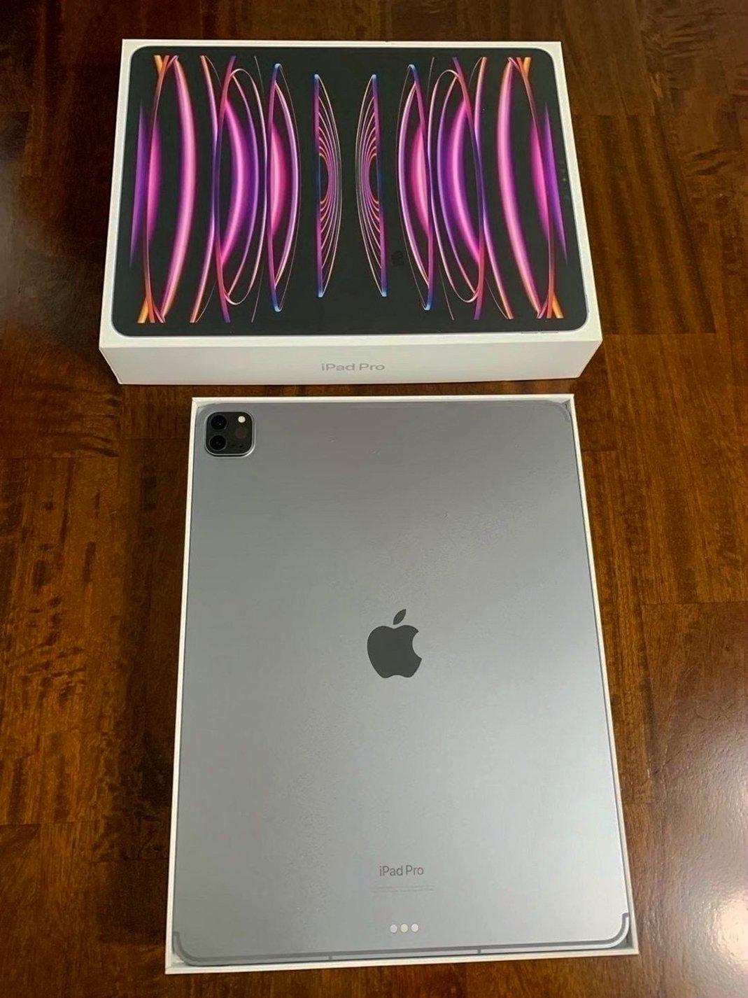 Apple iPad Pro 12.9 inch 128GB Space Gray Unlocked - Used image 5