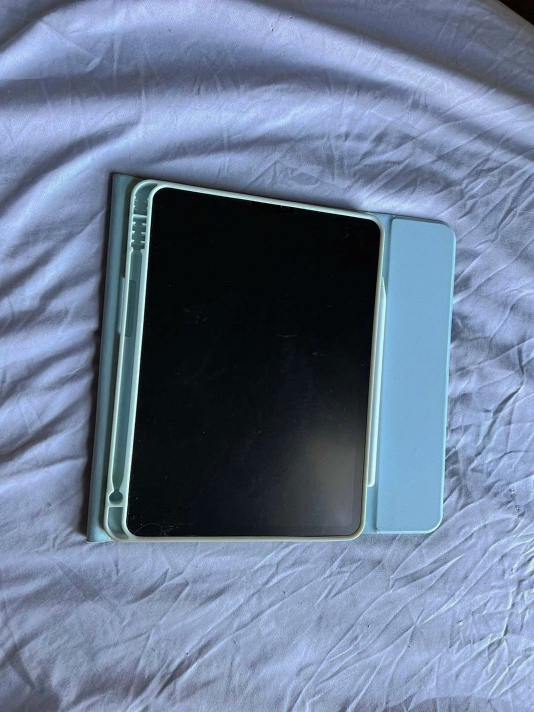 Apple iPad Pro 3rd Generation 128GB Space Gray Unlocked - Used