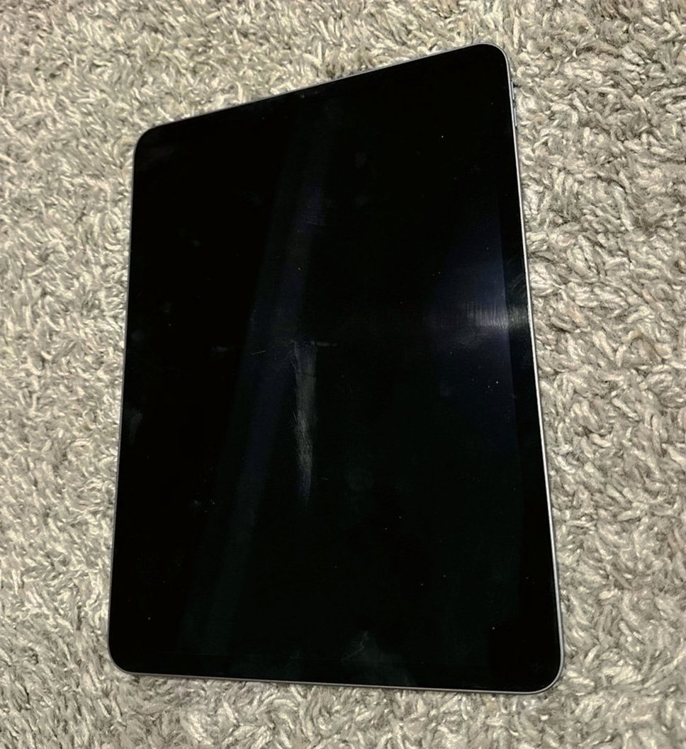 Apple iPad Pro 11-inch 128GB Unlocked Used image 5