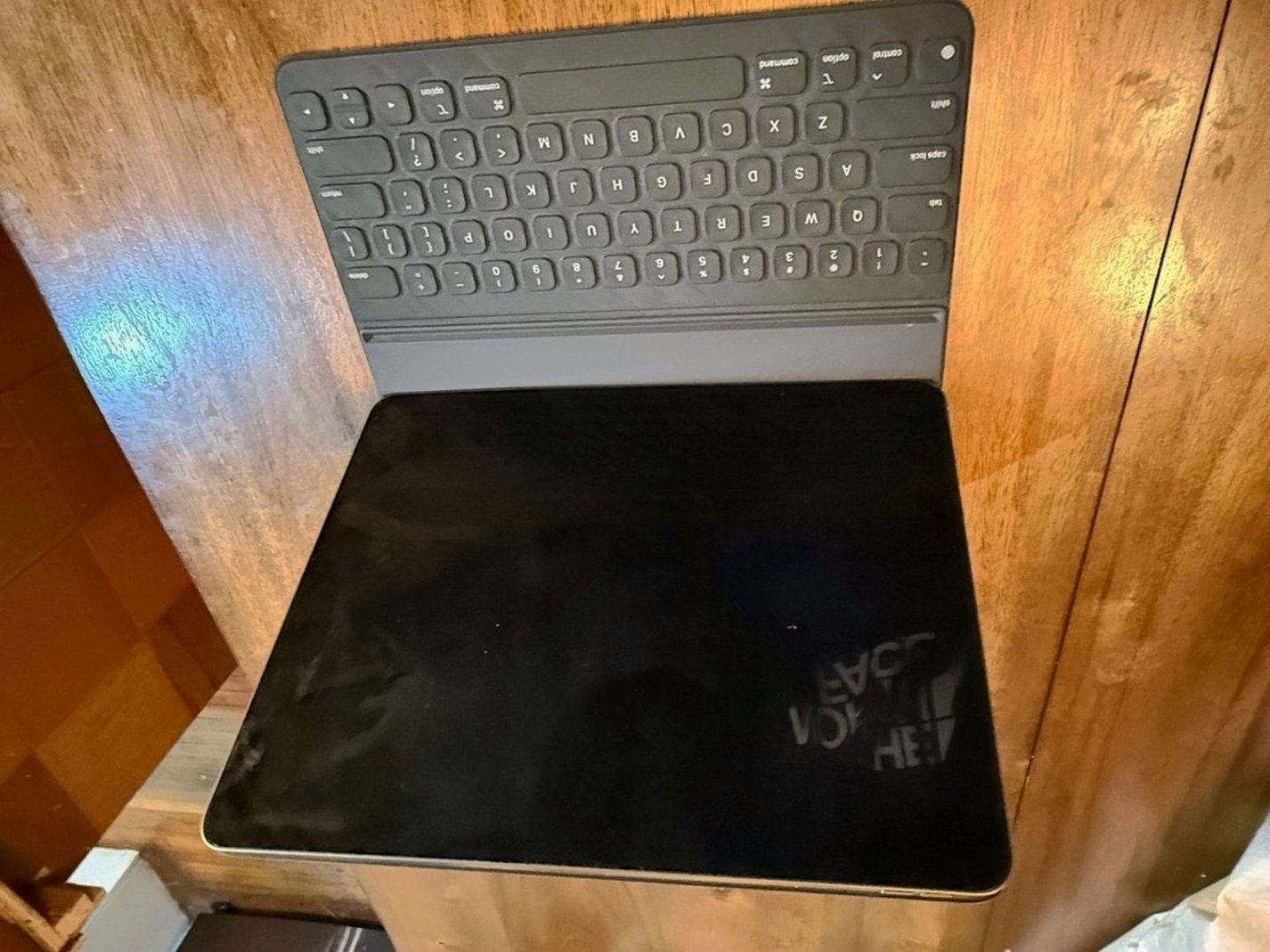 Apple iPad Pro 12.9 5th Gen 128GB Unlocked - Used image 5