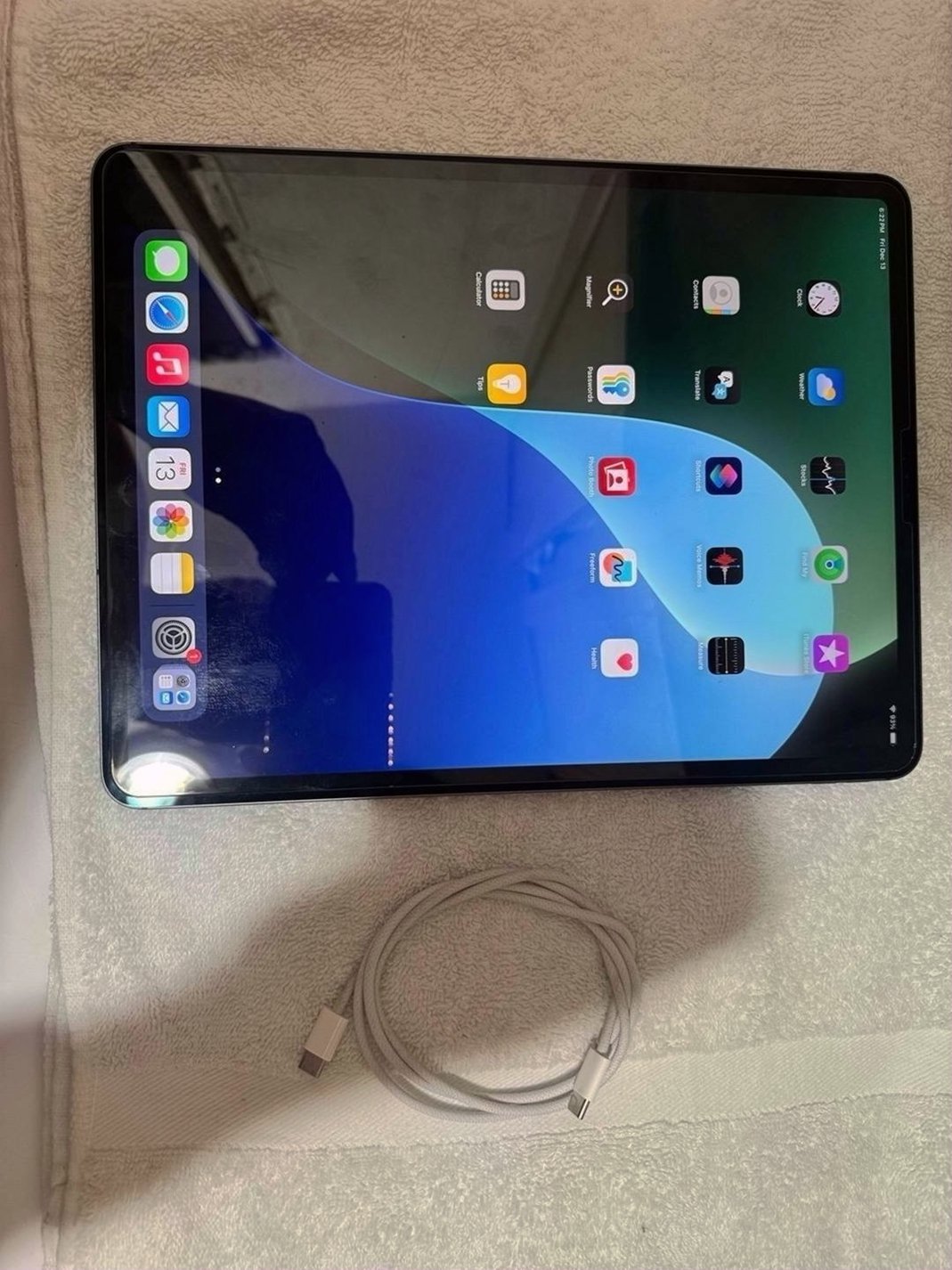 Apple iPad Pro 12.9 4th Gen 256GB Silver Unlocked - Used image 2