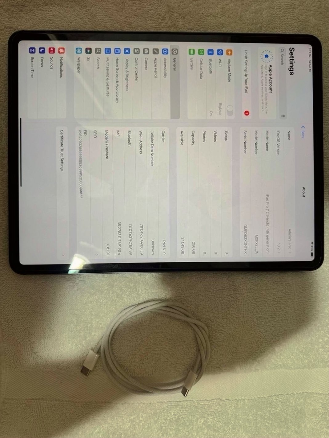 Apple iPad Pro 12.9 4th Gen 256GB Silver Unlocked - Used image 3