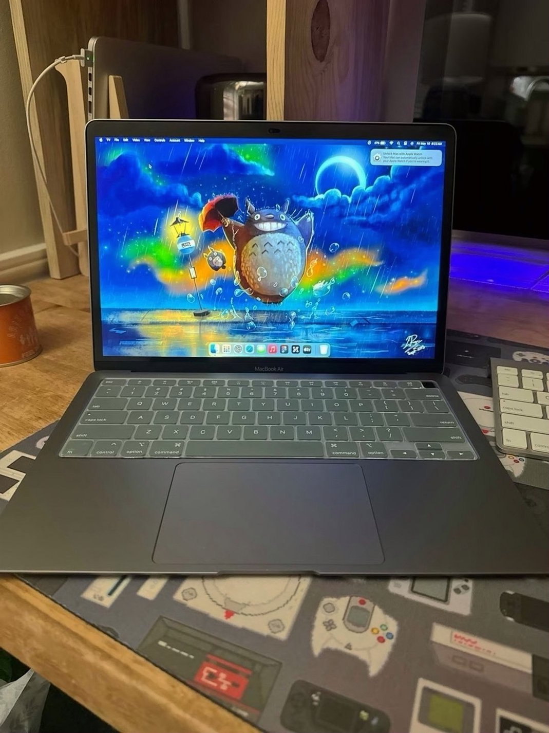 Apple MacBook Air A2337 512GB Space Gray Unlocked - Used image 2