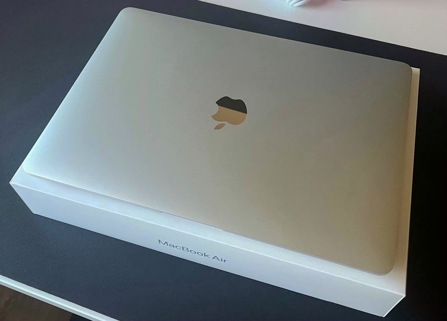 Apple MacBook Air M1 256GB Silver - Used image 3
