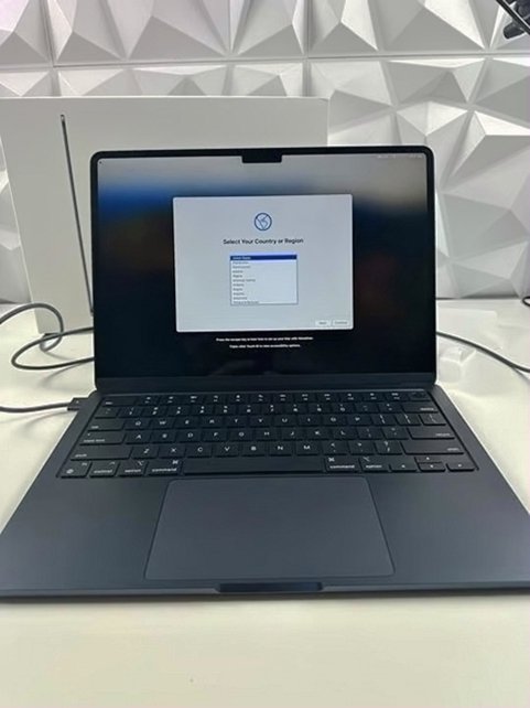 Apple Macbook Air 13.6" M3 256GB Midnight - Used