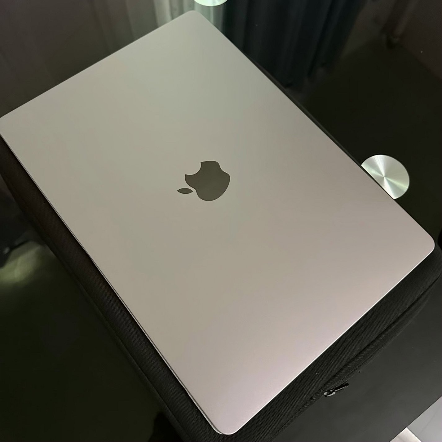 Apple MacBook Air 15-inch M2 256GB Unlocked - Used image 2