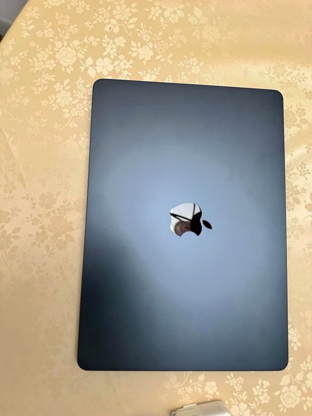 Apple MacBook Air 13” M3 Chip 256GB Space Gray - Used image 3