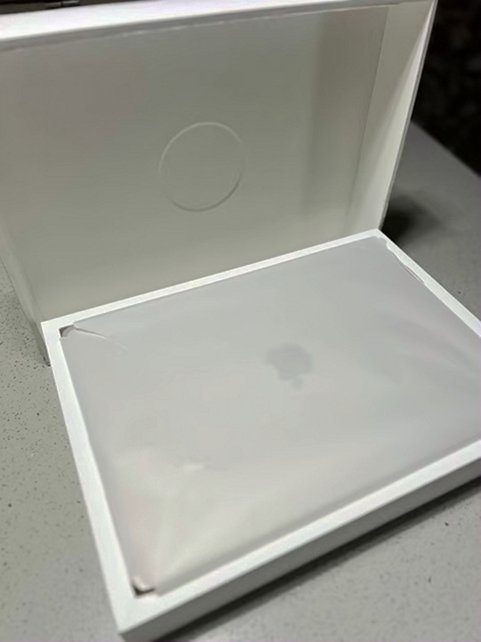 Apple MacBook Air 15" M2 Chip 8GB Used - Unlocked image 5