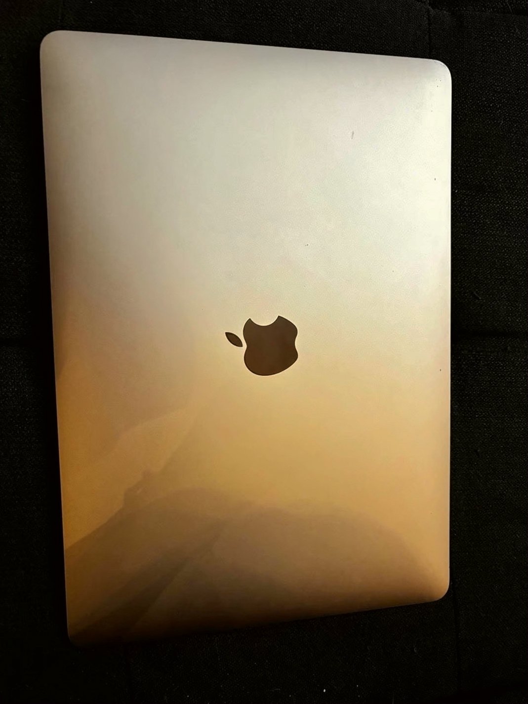 Apple MacBook Air M1 245GB Rose Gold Unlocked - Used image 2