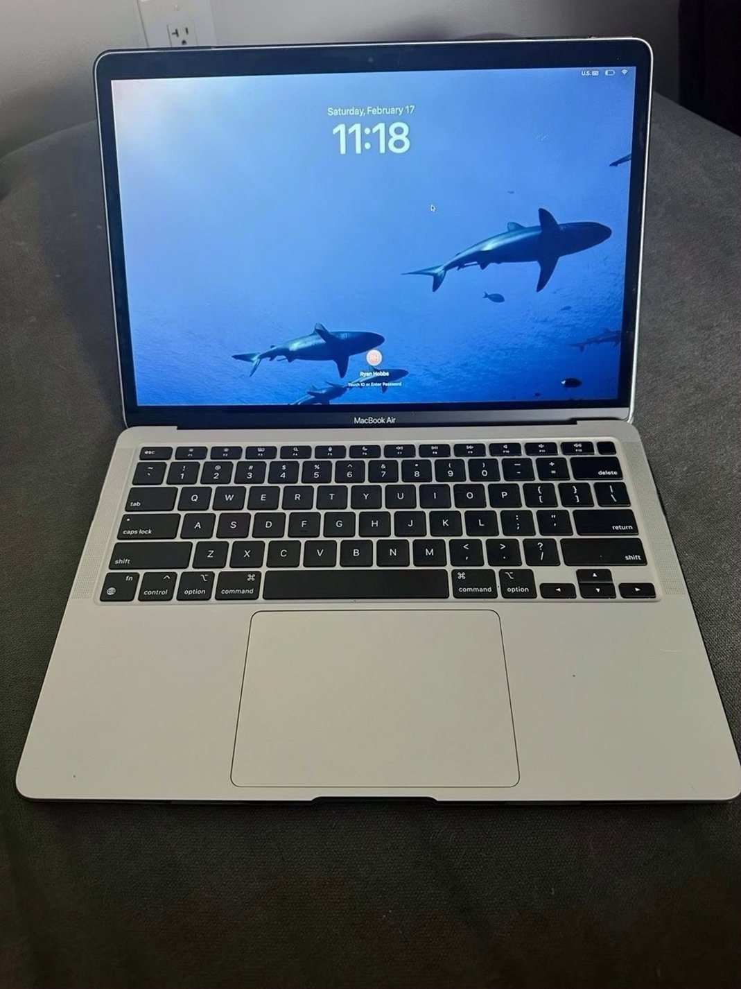 Apple MacBook Air M1 2020 256GB Navy Blue Unlocked - Used